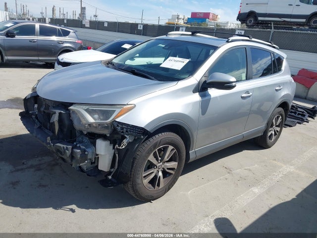 2018 TOYOTA RAV4 JTMWFREV4JJ169676 Photo 1