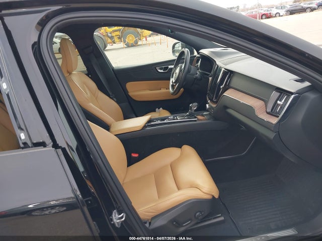LYVA22RL4KB283130 Volvo Xc60 T6 Inscription