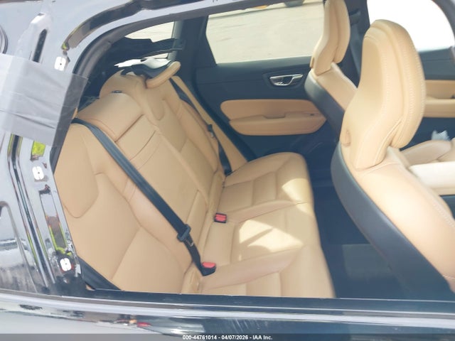 LYVA22RL4KB283130 Volvo Xc60 T6 Inscription