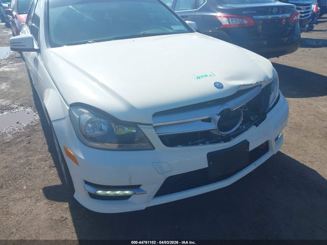 44761102 :رقم المزاد ، WDDGF8BB1CA711866 vin ، 2012 Mercedes-benz C 300 Sport 4matic مزاد بيع