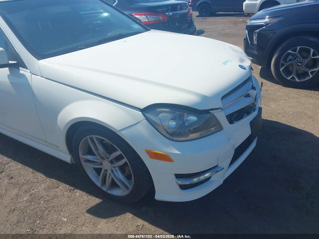 44761102 :رقم المزاد ، WDDGF8BB1CA711866 vin ، 2012 Mercedes-benz C 300 Sport 4matic مزاد بيع