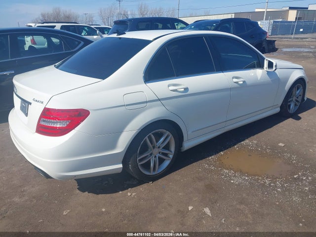 44761102 :رقم المزاد ، WDDGF8BB1CA711866 vin ، 2012 Mercedes-benz C 300 Sport 4matic مزاد بيع
