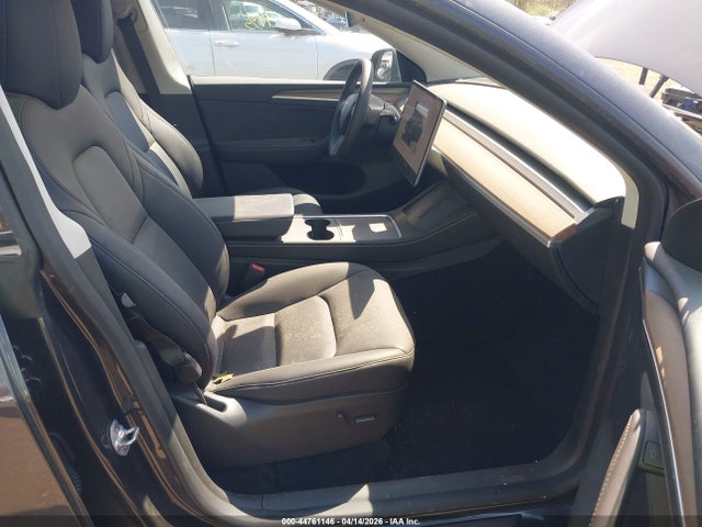 Продажа на аукционе авто 2024 Tesla Model Y Long Range Single Motor Rear-wheel Drive/rwd, vin: 7SAYGDED9RF192702, номер лота: 44761146