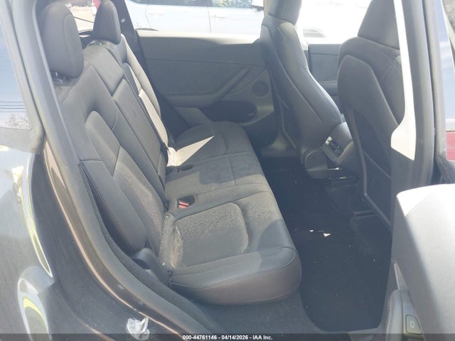Продажа на аукционе авто 2024 Tesla Model Y Long Range Single Motor Rear-wheel Drive/rwd, vin: 7SAYGDED9RF192702, номер лота: 44761146