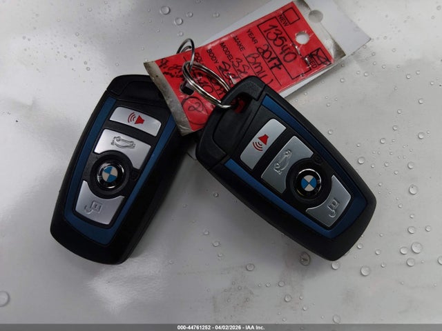 2017 Bmw 330i Xdrive მანქანა იყიდება აუქციონზე, vin: WBA8D9G51HNT91510, აუქციონის ნომერი: 44761252