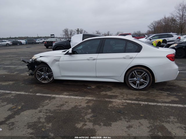 2017 Bmw 330i Xdrive მანქანა იყიდება აუქციონზე, vin: WBA8D9G51HNT91510, აუქციონის ნომერი: 44761252