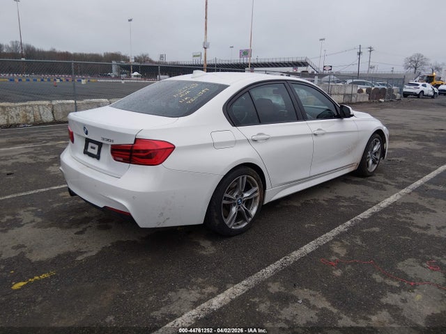 2017 Bmw 330i Xdrive მანქანა იყიდება აუქციონზე, vin: WBA8D9G51HNT91510, აუქციონის ნომერი: 44761252