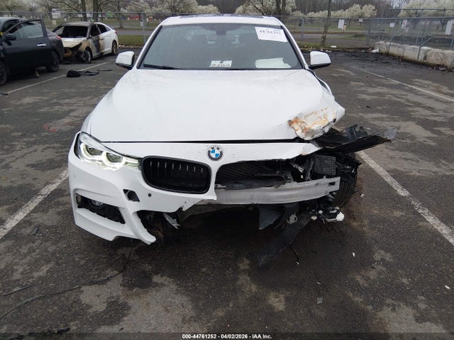 2017 Bmw 330i Xdrive მანქანა იყიდება აუქციონზე, vin: WBA8D9G51HNT91510, აუქციონის ნომერი: 44761252