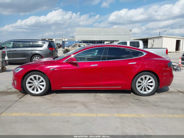 44761254 :رقم المزاد ، 5YJSA1E11GF170554 vin ، 2016 Tesla Model S 60/70/75/85 مزاد بيع