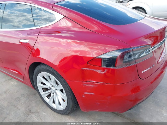 44761254 :رقم المزاد ، 5YJSA1E11GF170554 vin ، 2016 Tesla Model S 60/70/75/85 مزاد بيع