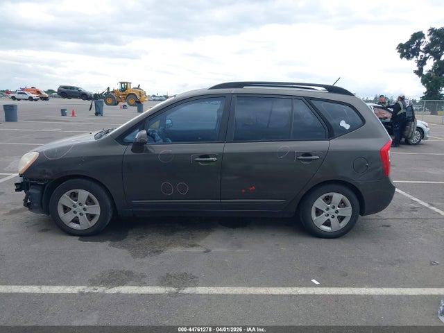 2009 Kia Rondo Lx მანქანა იყიდება აუქციონზე, vin: KNAFG528097226191, აუქციონის ნომერი: 44761278