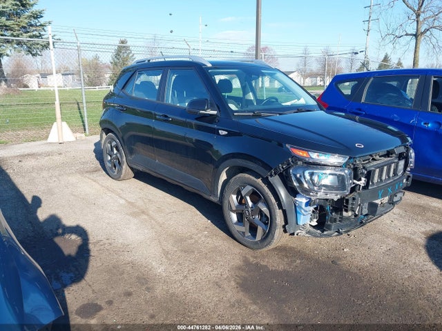 44761282 :رقم المزاد ، KMHRC8A36PU212390 vin ، 2023 Hyundai Venue Sel مزاد بيع