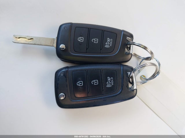 44761282 :رقم المزاد ، KMHRC8A36PU212390 vin ، 2023 Hyundai Venue Sel مزاد بيع