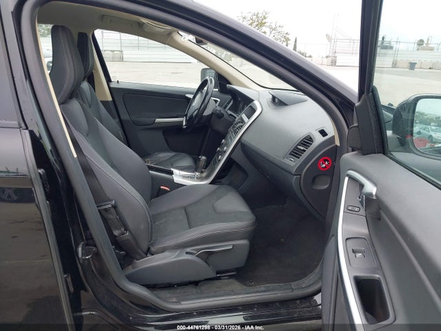 2011 VOLVO XC60 YV4940DL5B2170052 Photo 4