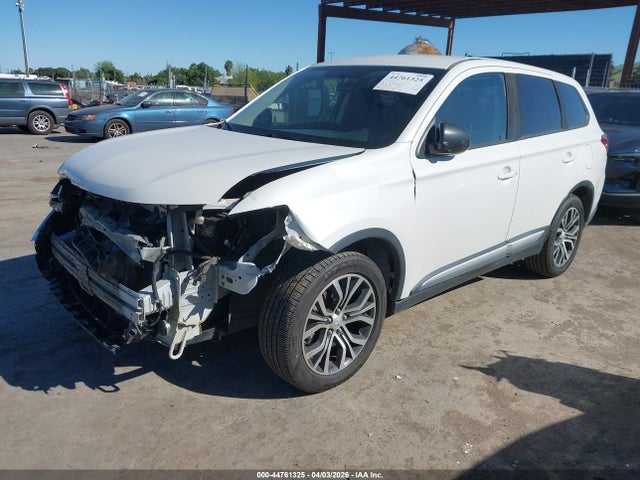 Продаж на аукціоні авто 2017 Mitsubishi Outlander Es, vin: JA4AZ2A32HZ027863, номер лоту: 44761325