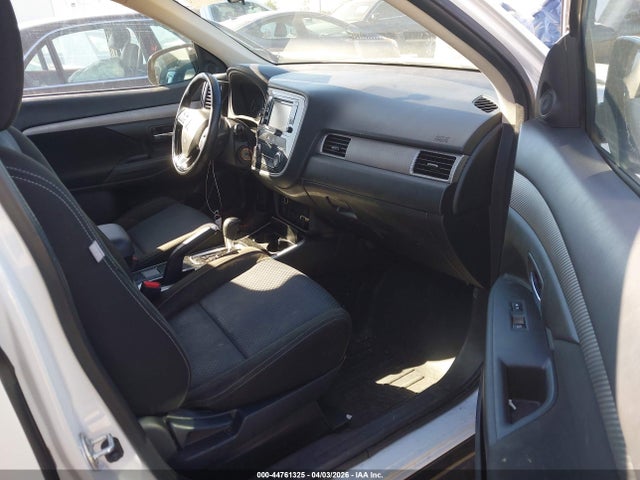 Продаж на аукціоні авто 2017 Mitsubishi Outlander Es, vin: JA4AZ2A32HZ027863, номер лоту: 44761325