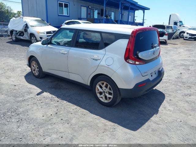 2021 Kia Soul S მანქანა იყიდება აუქციონზე, vin: KNDJ23AU4M7787744, აუქციონის ნომერი: 44761340
