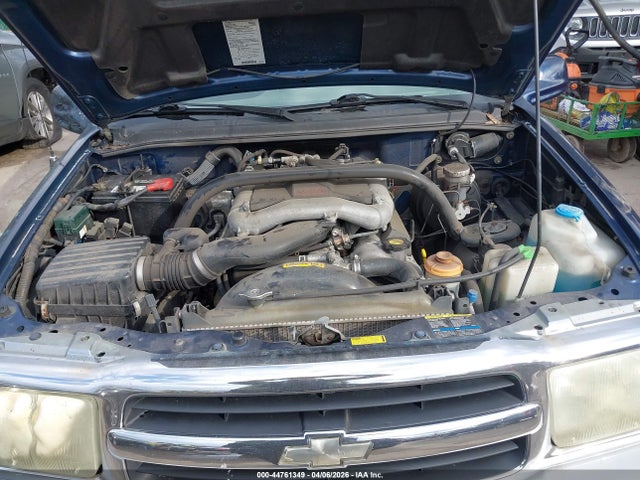 44761349 :رقم المزاد ، 2CNBJ634326926471 vin ، 2002 Chevrolet Tracker Hard Top Lt مزاد بيع