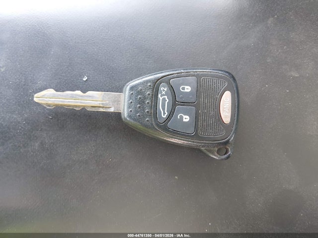 44761350 :رقم المزاد ، 1C3CC5FB6AN187876 vin ، 2010 Chrysler Sebring Limited مزاد بيع