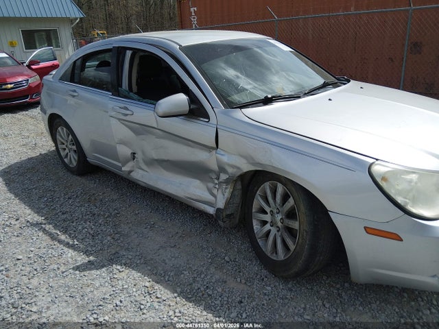 44761350 :رقم المزاد ، 1C3CC5FB6AN187876 vin ، 2010 Chrysler Sebring Limited مزاد بيع