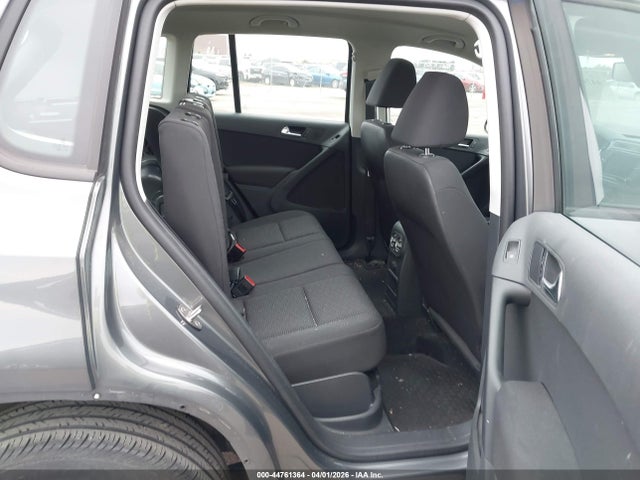 WVGBV7AX4JK001913 Volkswagen Tiguan Limited 2.0t