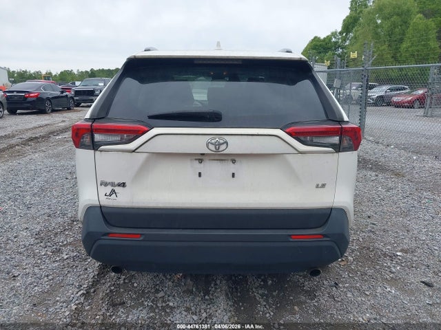 JTMH1RFV6MD072777 Toyota RAV4 LE