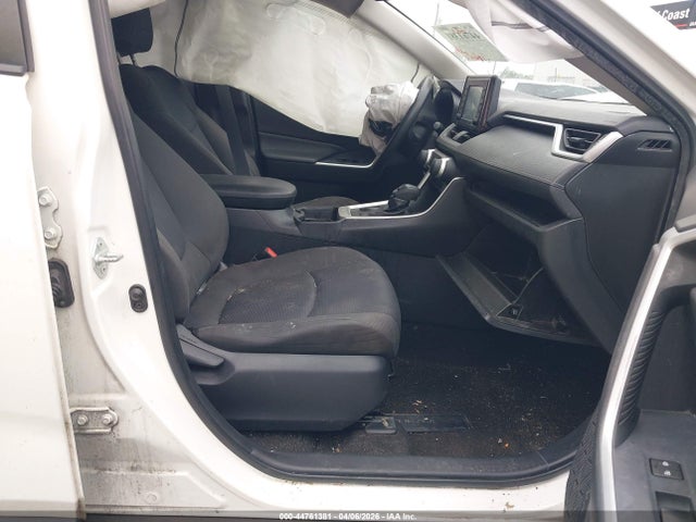 JTMH1RFV6MD072777 Toyota RAV4 LE