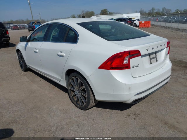 2016 VOLVO S60 INSCRIPTION LYV402FKXGB091295 Photo 2