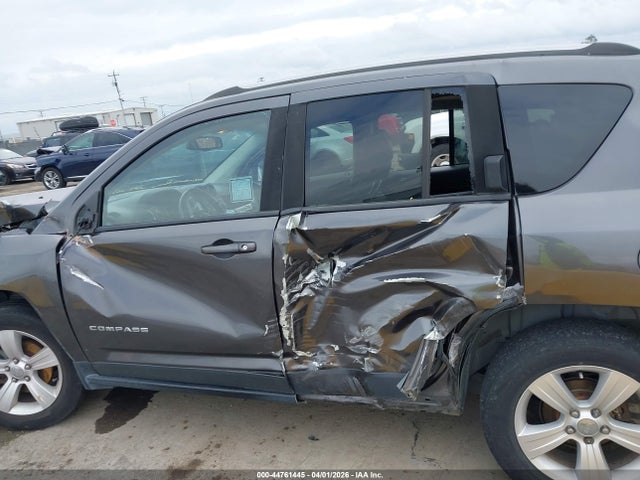 44761445 :رقم المزاد ، 1C4NJDEBXGD778345 vin ، 2016 Jeep Compass Latitude مزاد بيع