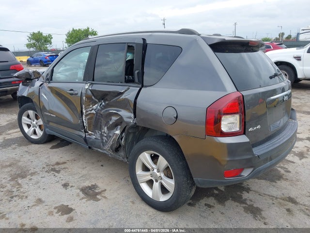 44761445 :رقم المزاد ، 1C4NJDEBXGD778345 vin ، 2016 Jeep Compass Latitude مزاد بيع