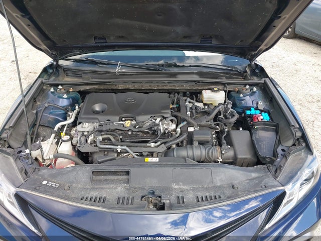 44761461 :رقم المزاد ، 4T1C31AK8NU584251 vin ، 2022 Toyota Camry Le Hybrid مزاد بيع