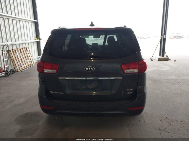 2017 Kia Sedona Ex მანქანა იყიდება აუქციონზე, vin: KNDMC5C15H6257898, აუქციონის ნომერი: 44761477