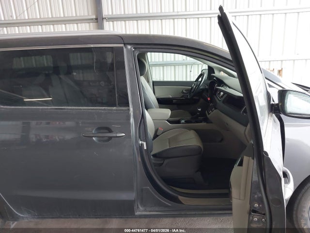 2017 Kia Sedona Ex მანქანა იყიდება აუქციონზე, vin: KNDMC5C15H6257898, აუქციონის ნომერი: 44761477