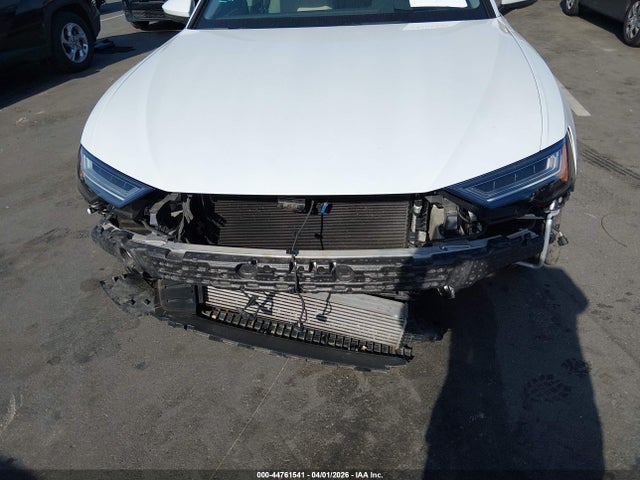 Продажа на аукционе авто 2021 Audi A6 Prestige 55 Tfsi Quattro S Tronic, vin: WAUM2AF29MN039010, номер лота: 44761541