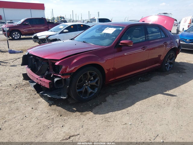 44761555 :رقم المزاد ، 2C3CCABG7PH562122 vin ، 2023 Chrysler 300 300s مزاد بيع