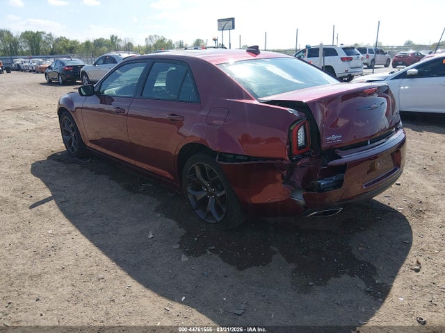 44761555 :رقم المزاد ، 2C3CCABG7PH562122 vin ، 2023 Chrysler 300 300s مزاد بيع