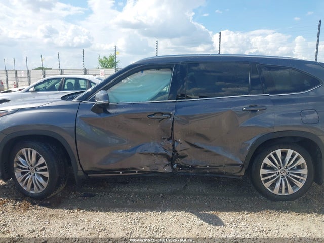 Aukcja sprzedaży 2024 Toyota Highlander Platinum, vin: 5TDKDRAH0RS542263, numer aukcji: 44761573