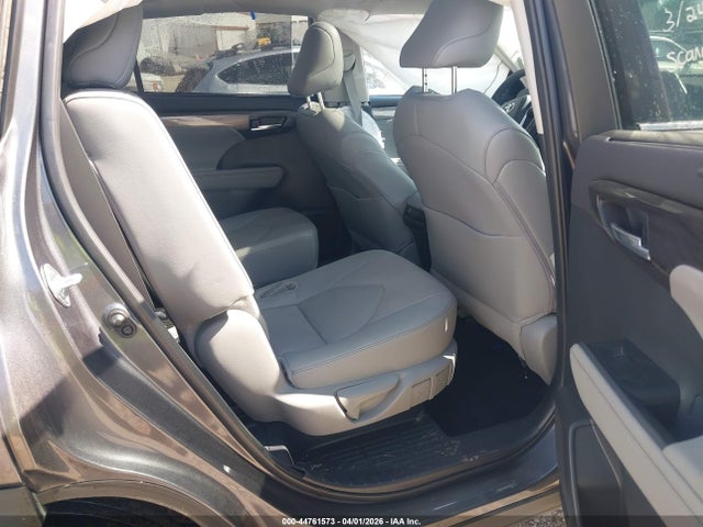 Aukcja sprzedaży 2024 Toyota Highlander Platinum, vin: 5TDKDRAH0RS542263, numer aukcji: 44761573