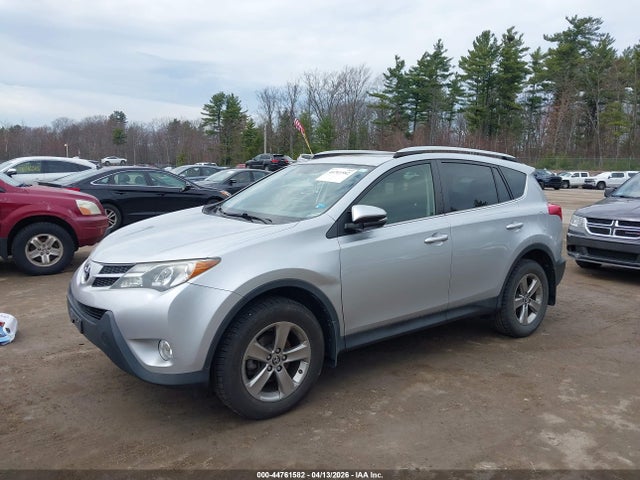 Toyota Rav4 Xle 2015 JTMRFREV1FD129476 Image 2