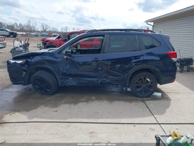 2022 Subaru Forester Sport მანქანა იყიდება აუქციონზე, vin: JF2SKAGC2NH469142, აუქციონის ნომერი: 44761593