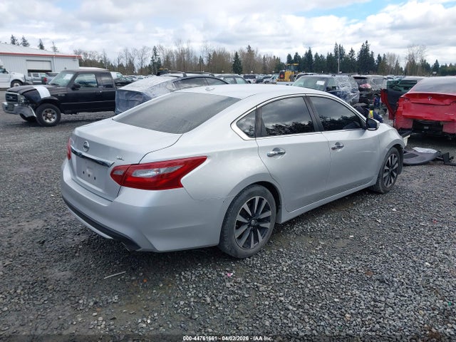 1N4AL3AP7JC214675 Nissan Altima 2.5 Sl