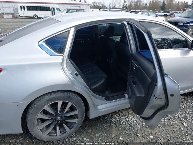 1N4AL3AP7JC214675 Nissan Altima 2.5 Sl