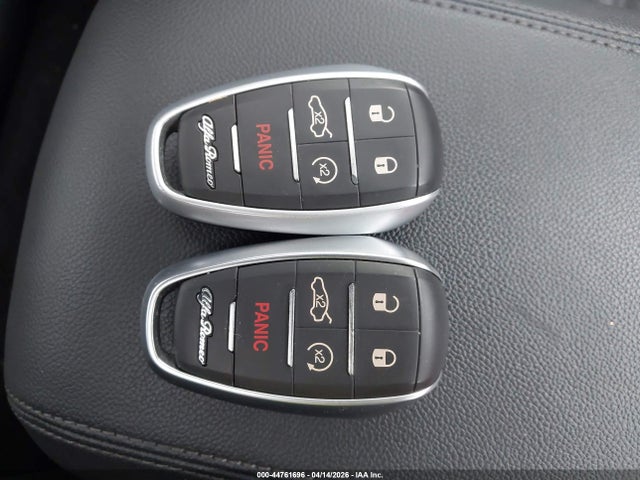 44761696 :رقم المزاد ، ZARFAEEN5J7573628 vin ، 2018 Alfa Romeo Giulia Ti Sport مزاد بيع