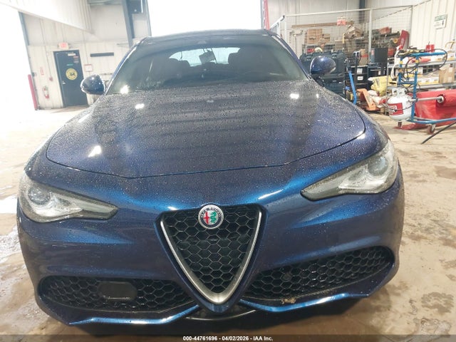 44761696 :رقم المزاد ، ZARFAEEN5J7573628 vin ، 2018 Alfa Romeo Giulia Ti Sport مزاد بيع