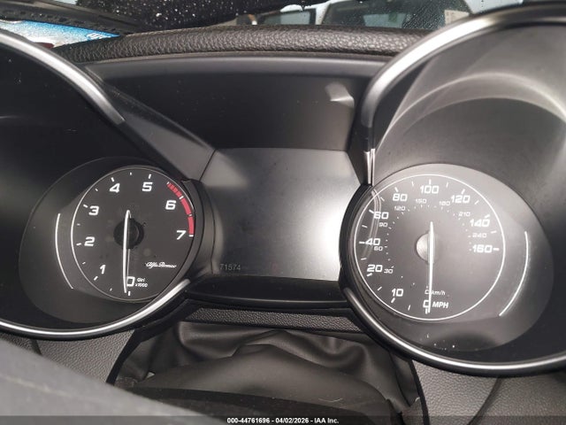 44761696 :رقم المزاد ، ZARFAEEN5J7573628 vin ، 2018 Alfa Romeo Giulia Ti Sport مزاد بيع