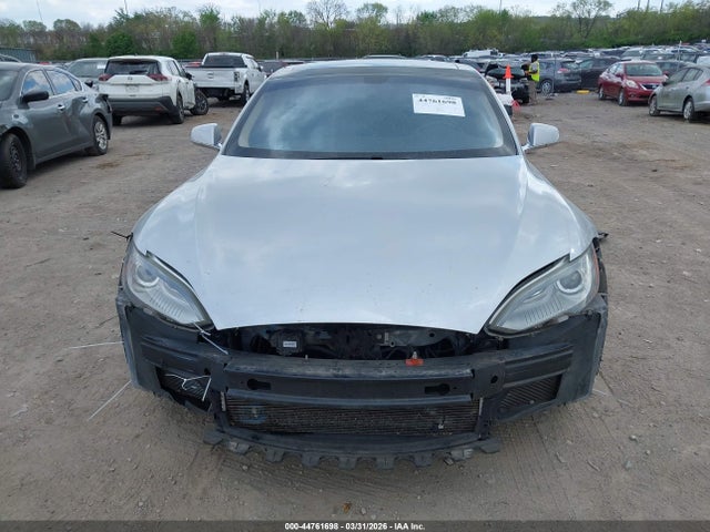 Продаж на аукціоні авто 2013 Tesla Model S Performance, vin: 5YJSA1DPXDFP13062, номер лоту: 44761698