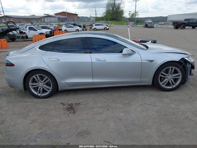 Продаж на аукціоні авто 2013 Tesla Model S Performance, vin: 5YJSA1DPXDFP13062, номер лоту: 44761698