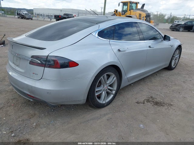 Продаж на аукціоні авто 2013 Tesla Model S Performance, vin: 5YJSA1DPXDFP13062, номер лоту: 44761698