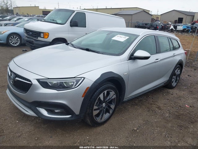 44761718 :رقم المزاد ، W04GV8SX5J1100206 vin ، 2018 Buick Regal Tourx Essence مزاد بيع