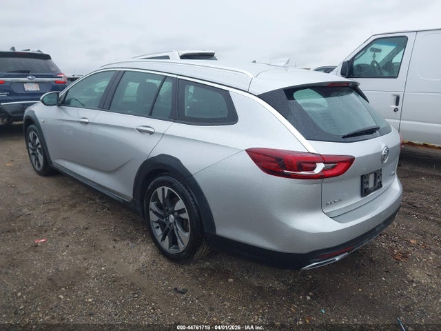 44761718 :رقم المزاد ، W04GV8SX5J1100206 vin ، 2018 Buick Regal Tourx Essence مزاد بيع